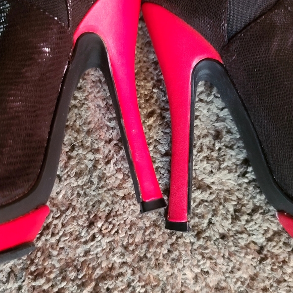 Black & red Platform booties Just Fabulous VIP Exclusive Luxury line sz7.5 - Picture 14 of 16